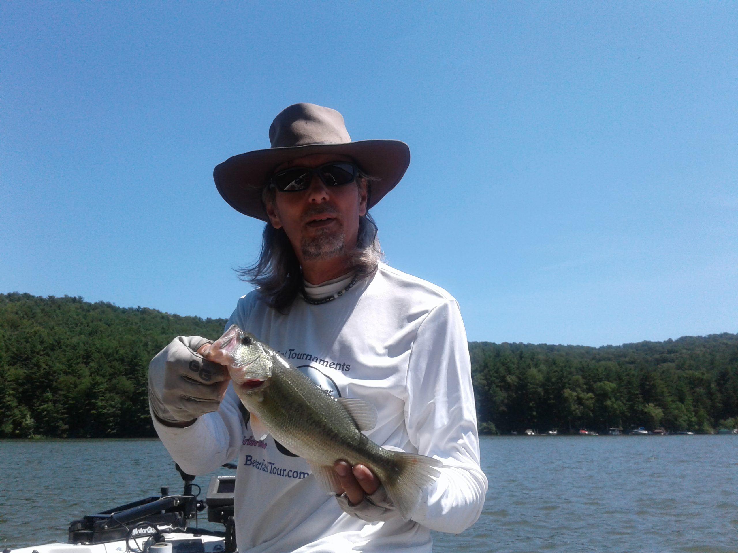 Read more about the article Tappan Lake Bass Fishing Report